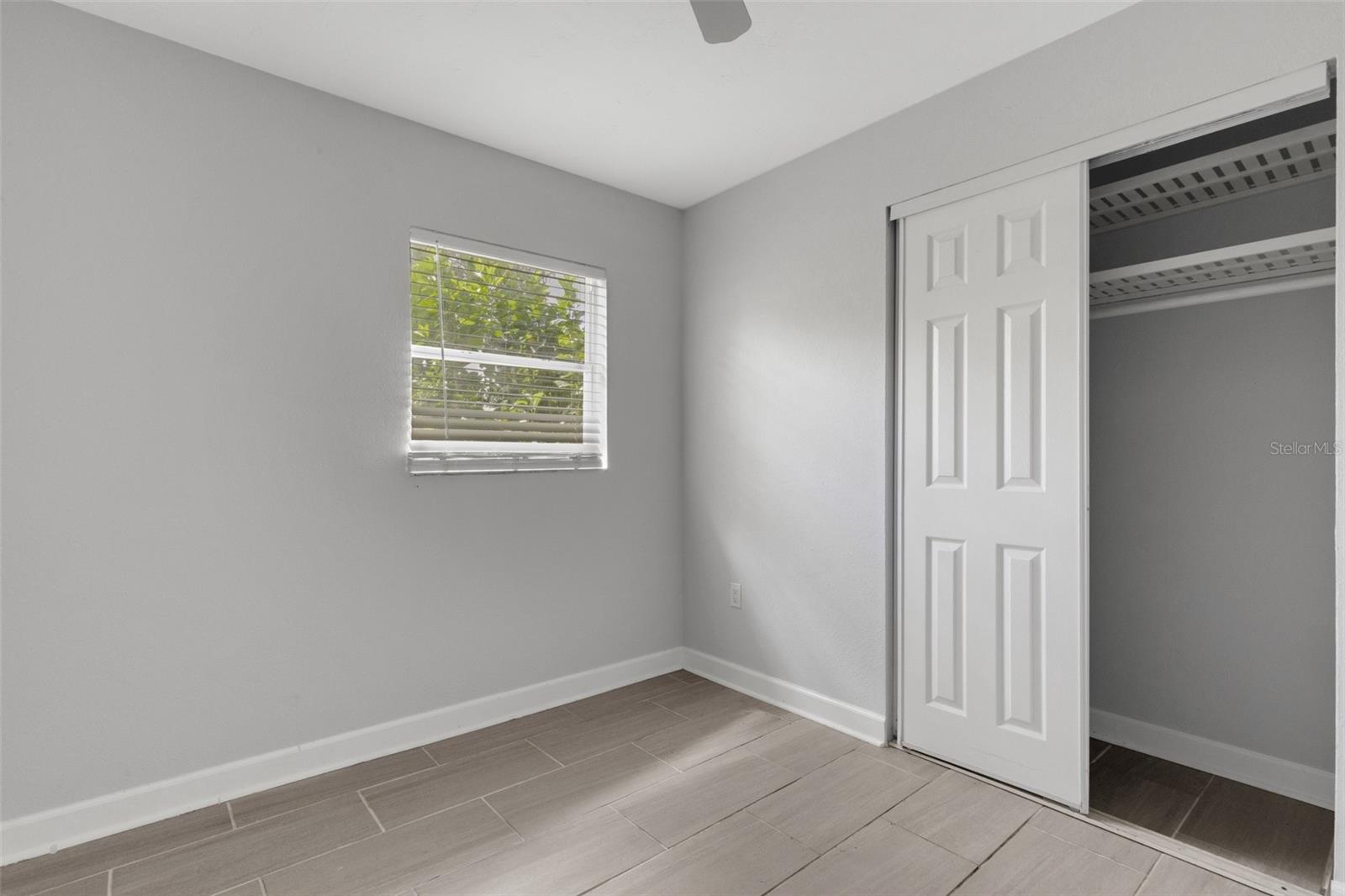 2522 STRATFORD DR — photo 32
