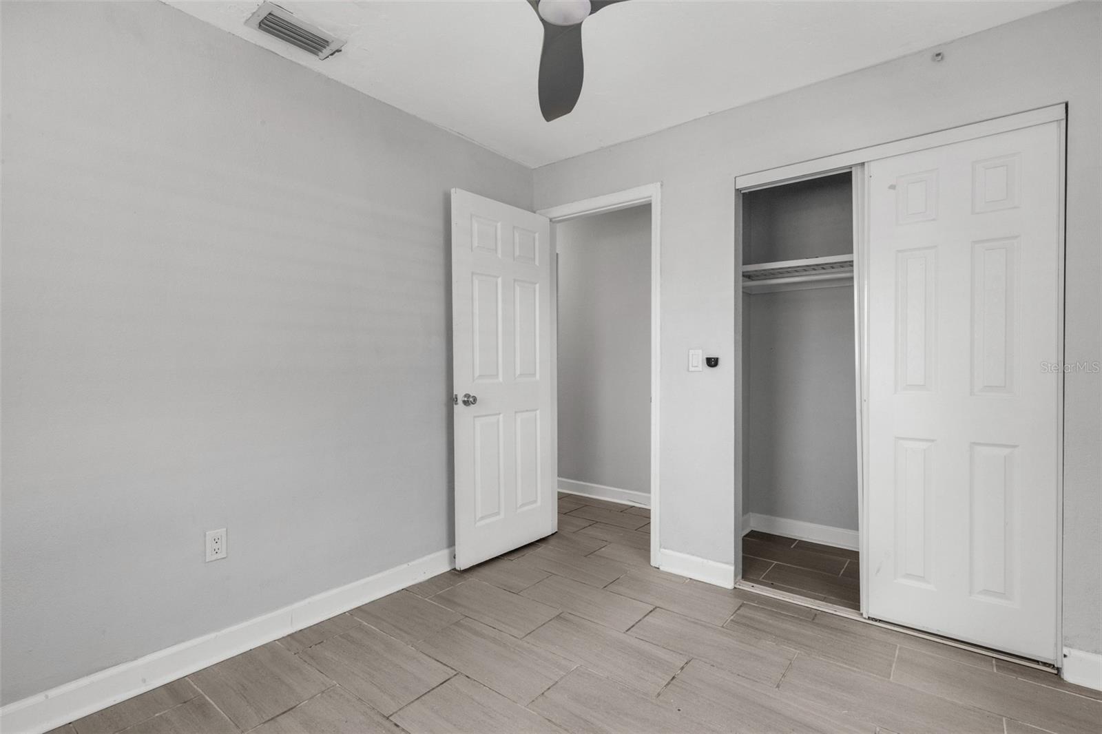 2522 STRATFORD DR — photo 25