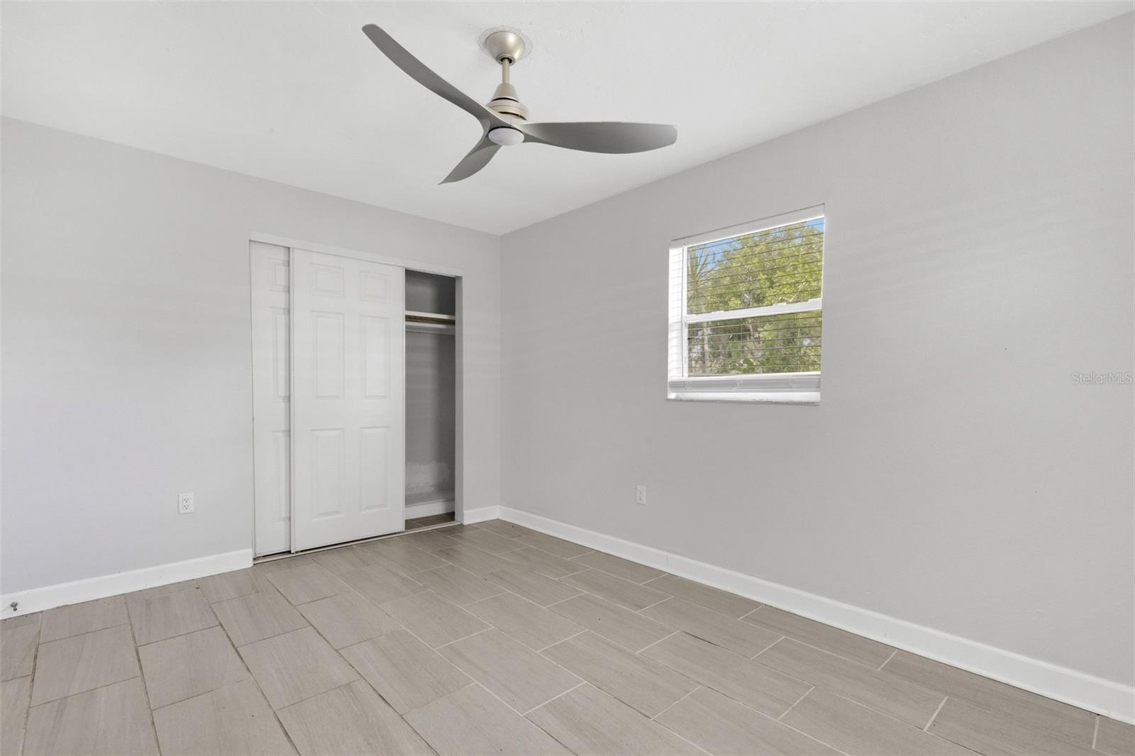 2522 STRATFORD DR — photo 36