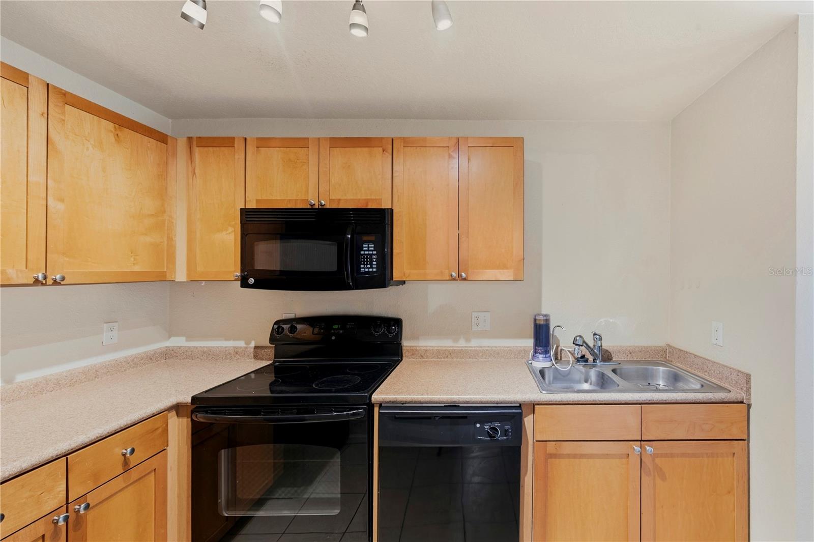 151 SEAHORSE DR SE #B — photo 7