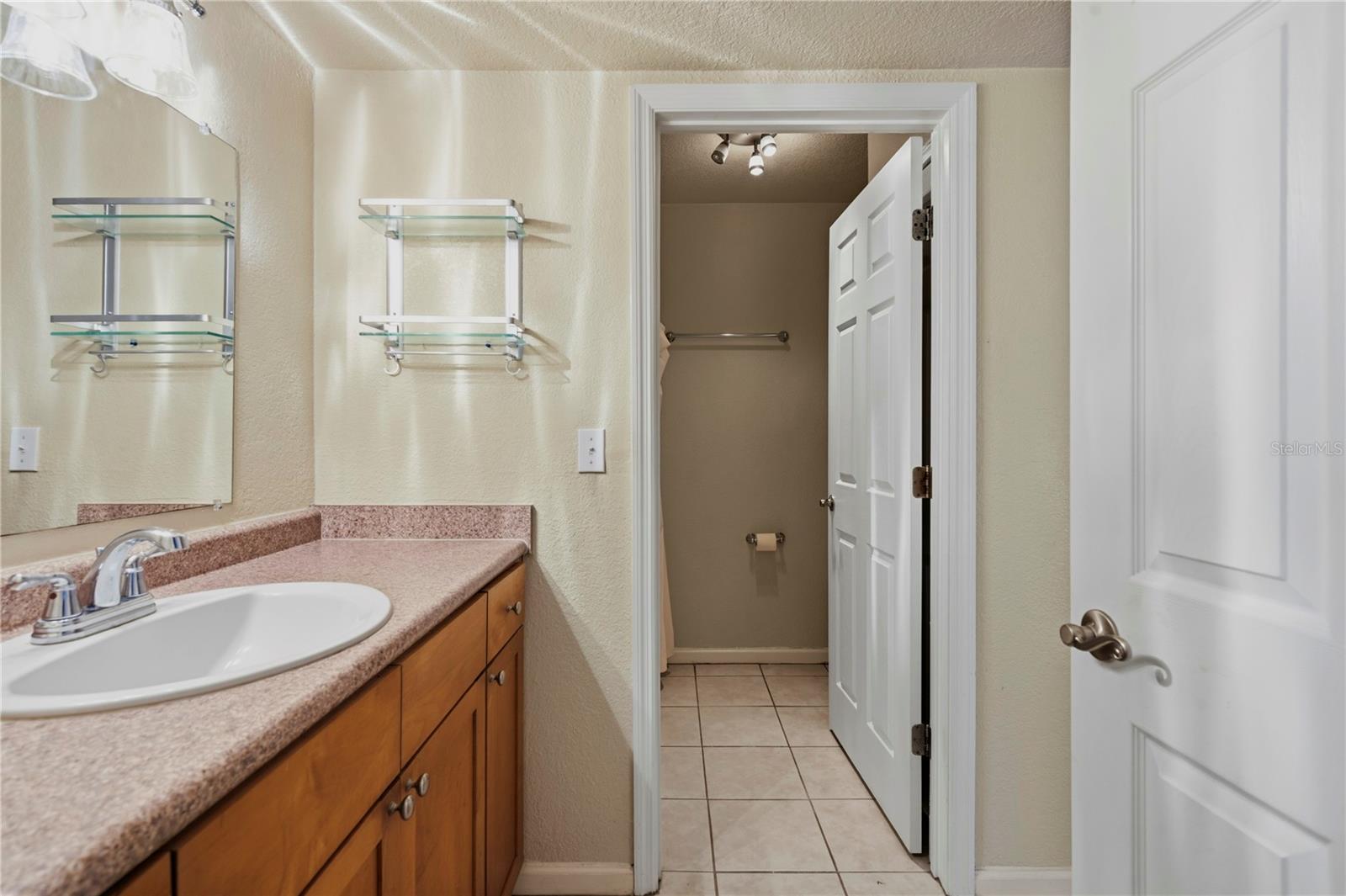 151 SEAHORSE DR SE #B — photo 23