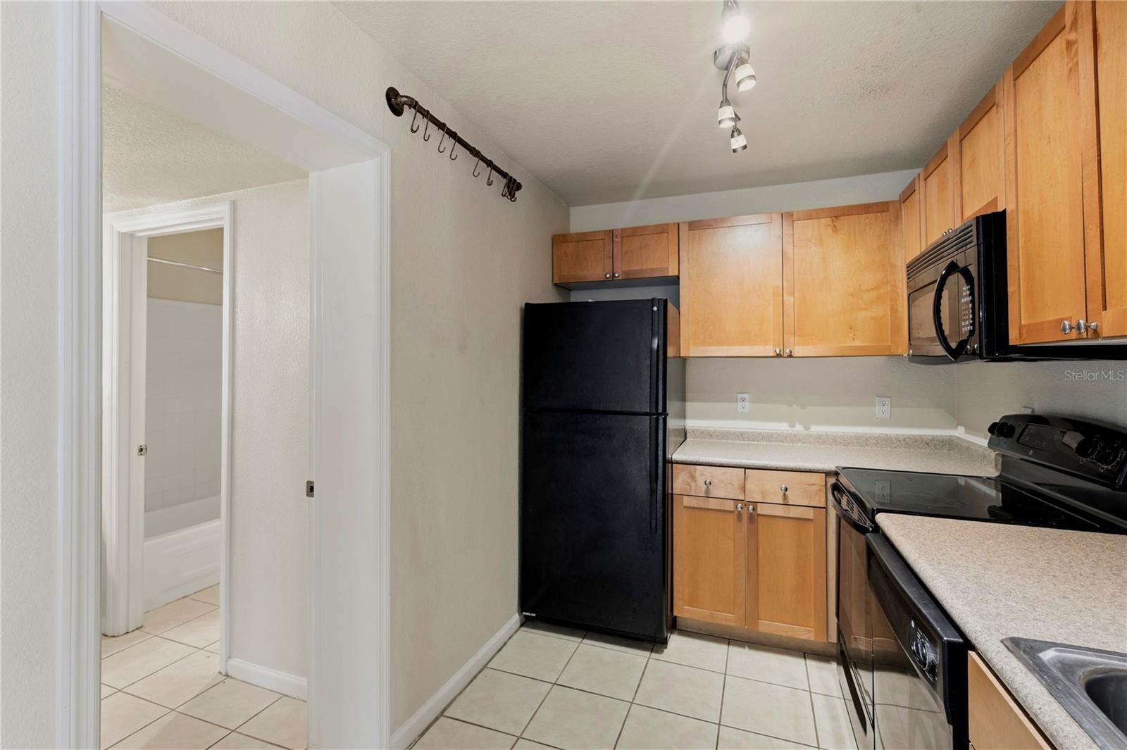 151 SEAHORSE DR SE #B — photo 5