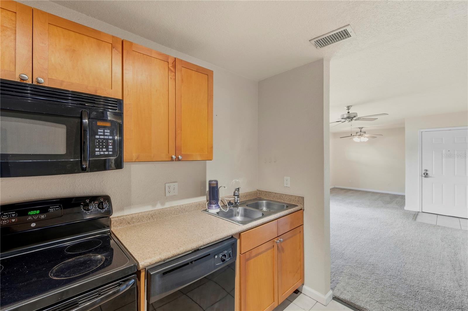 151 SEAHORSE DR SE #B — photo 8