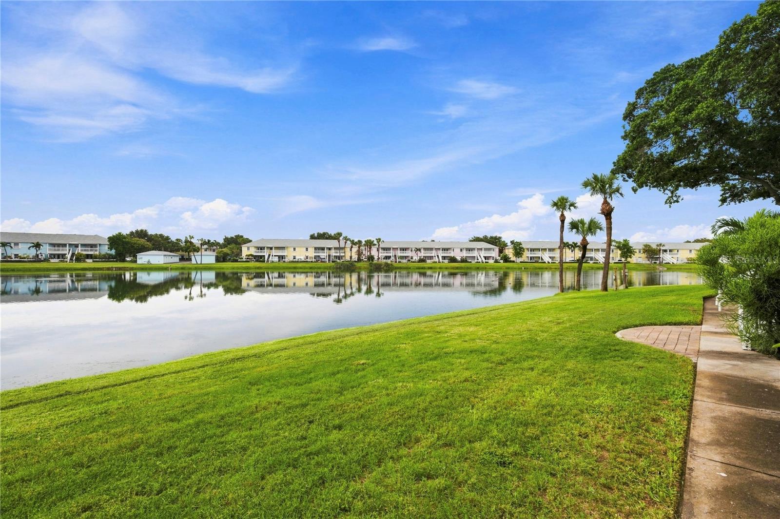 151 SEAHORSE DR SE #B — photo 35