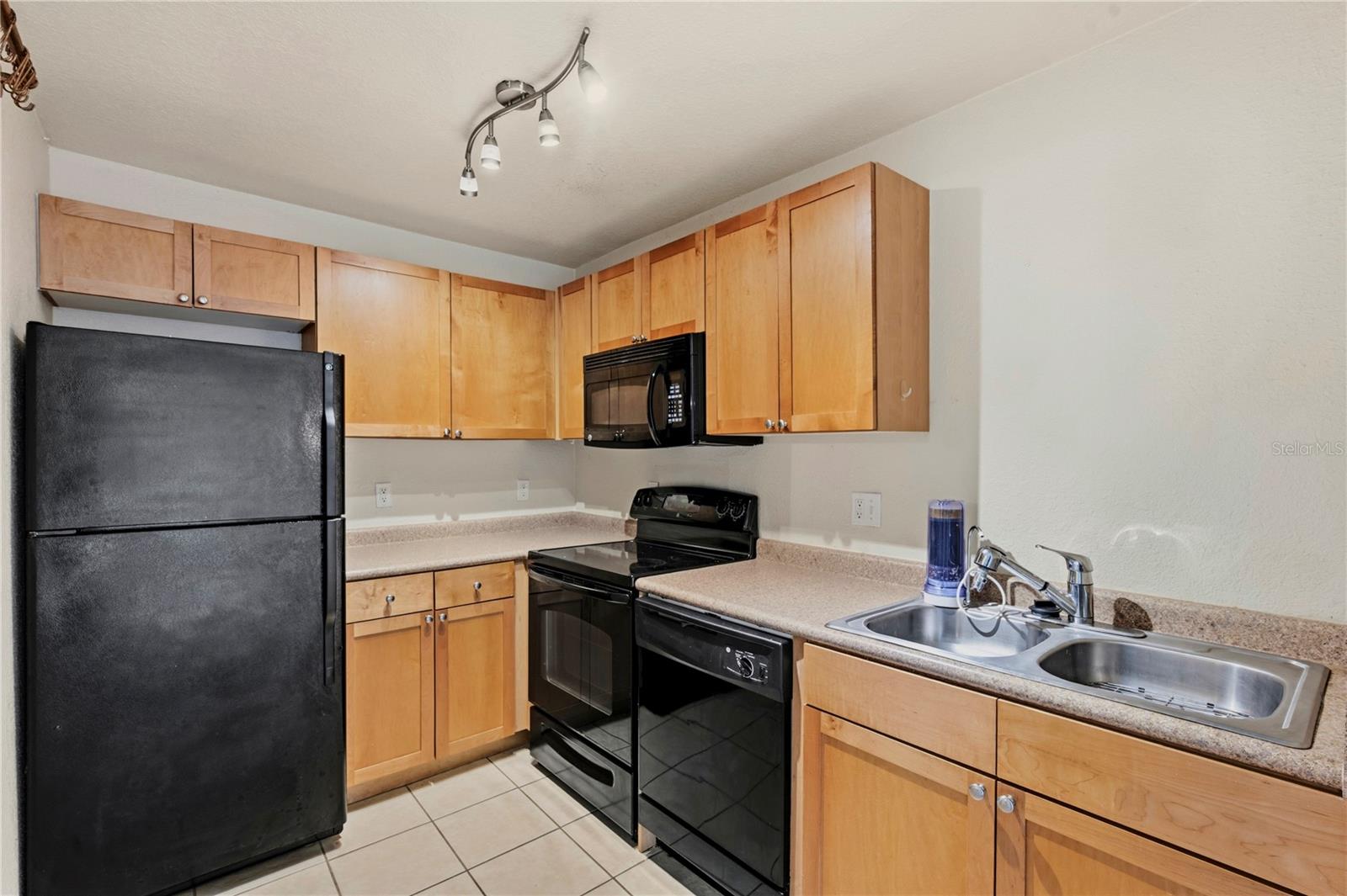 151 SEAHORSE DR SE #B — photo 6