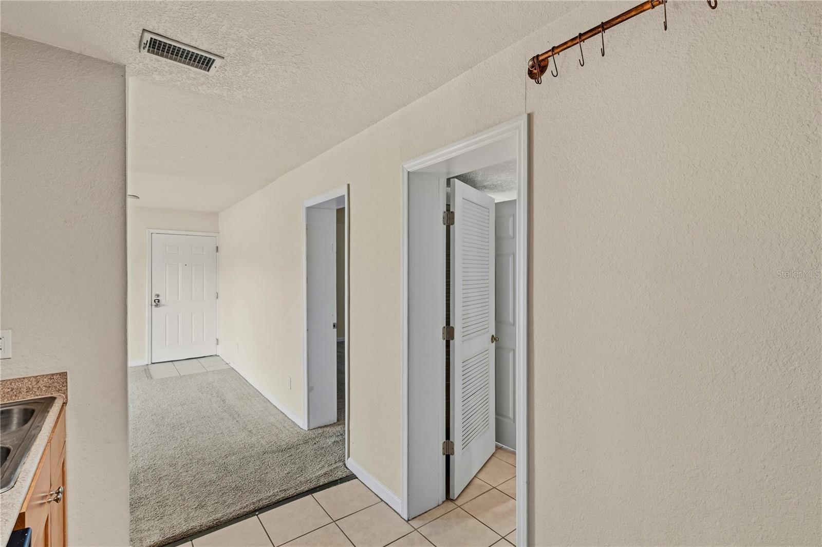 151 SEAHORSE DR SE #B — photo 15