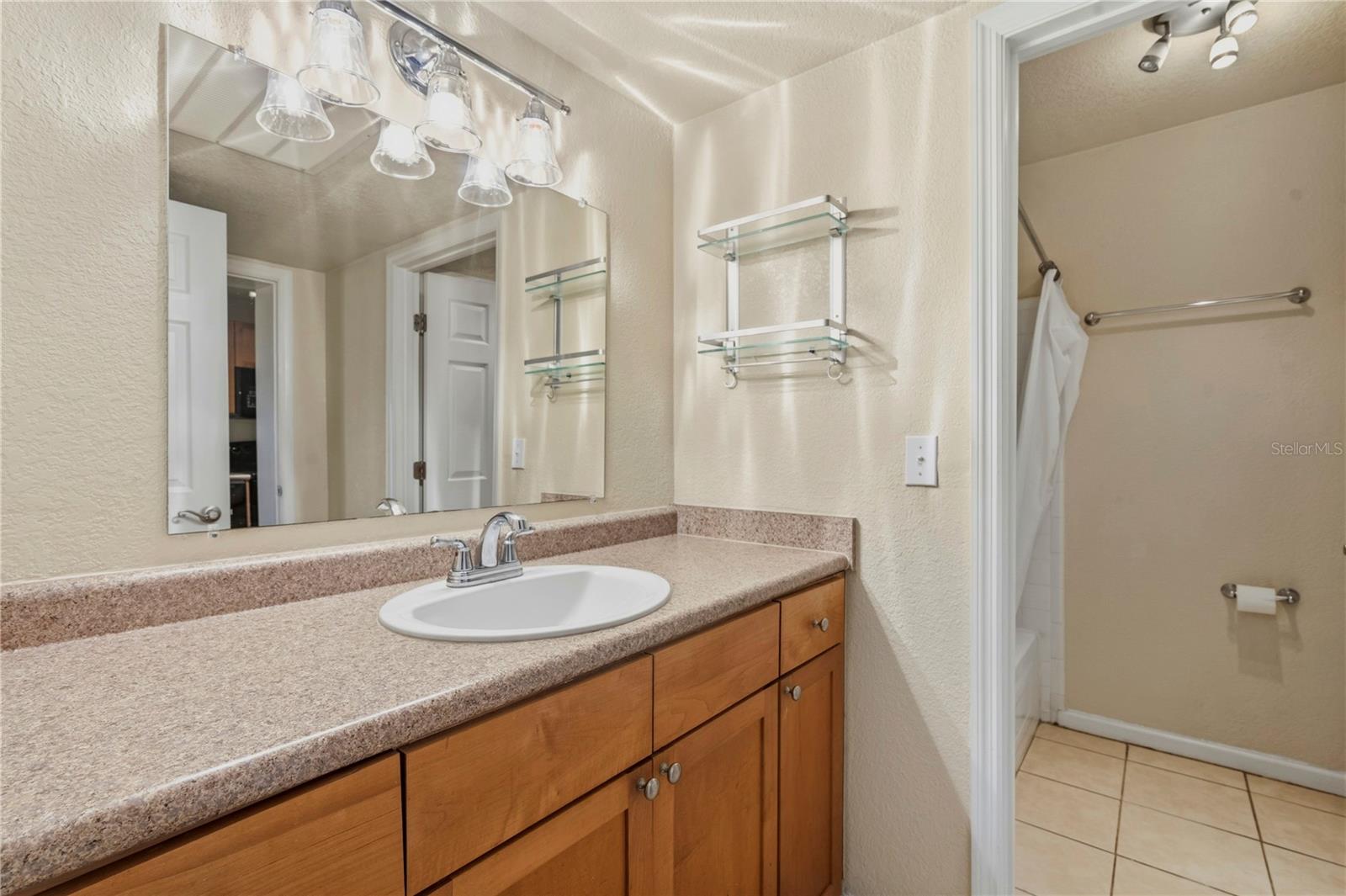 151 SEAHORSE DR SE #B — photo 24
