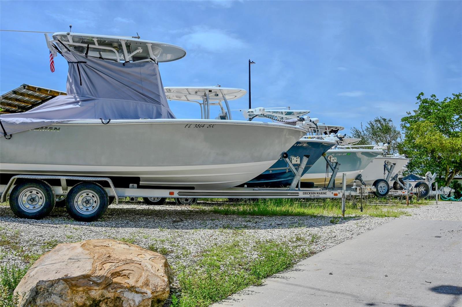6817 BAYSHORE RD — photo 36