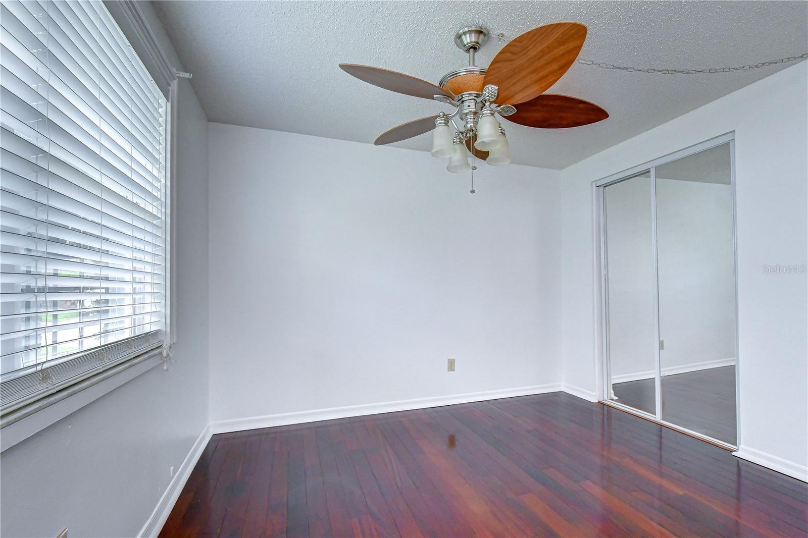 4723 SOUTHBREEZE DR — photo 22