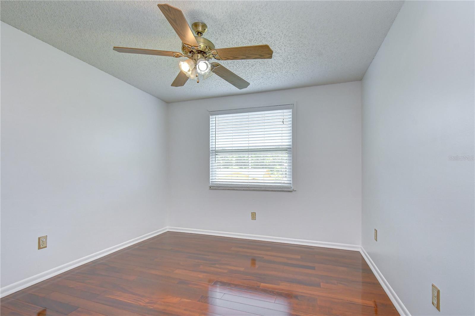 4723 SOUTHBREEZE DR — photo 24