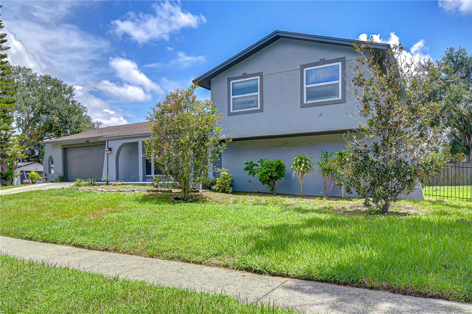 4723 SOUTHBREEZE DR — photo 2