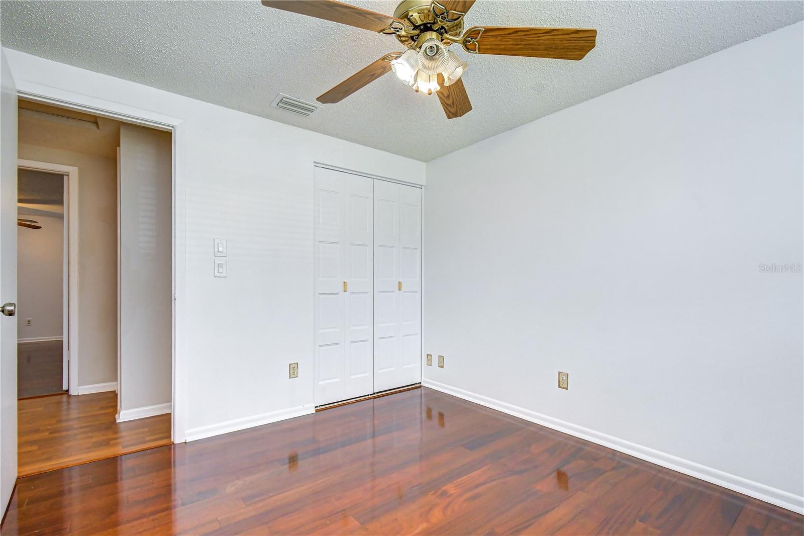 4723 SOUTHBREEZE DR — photo 25