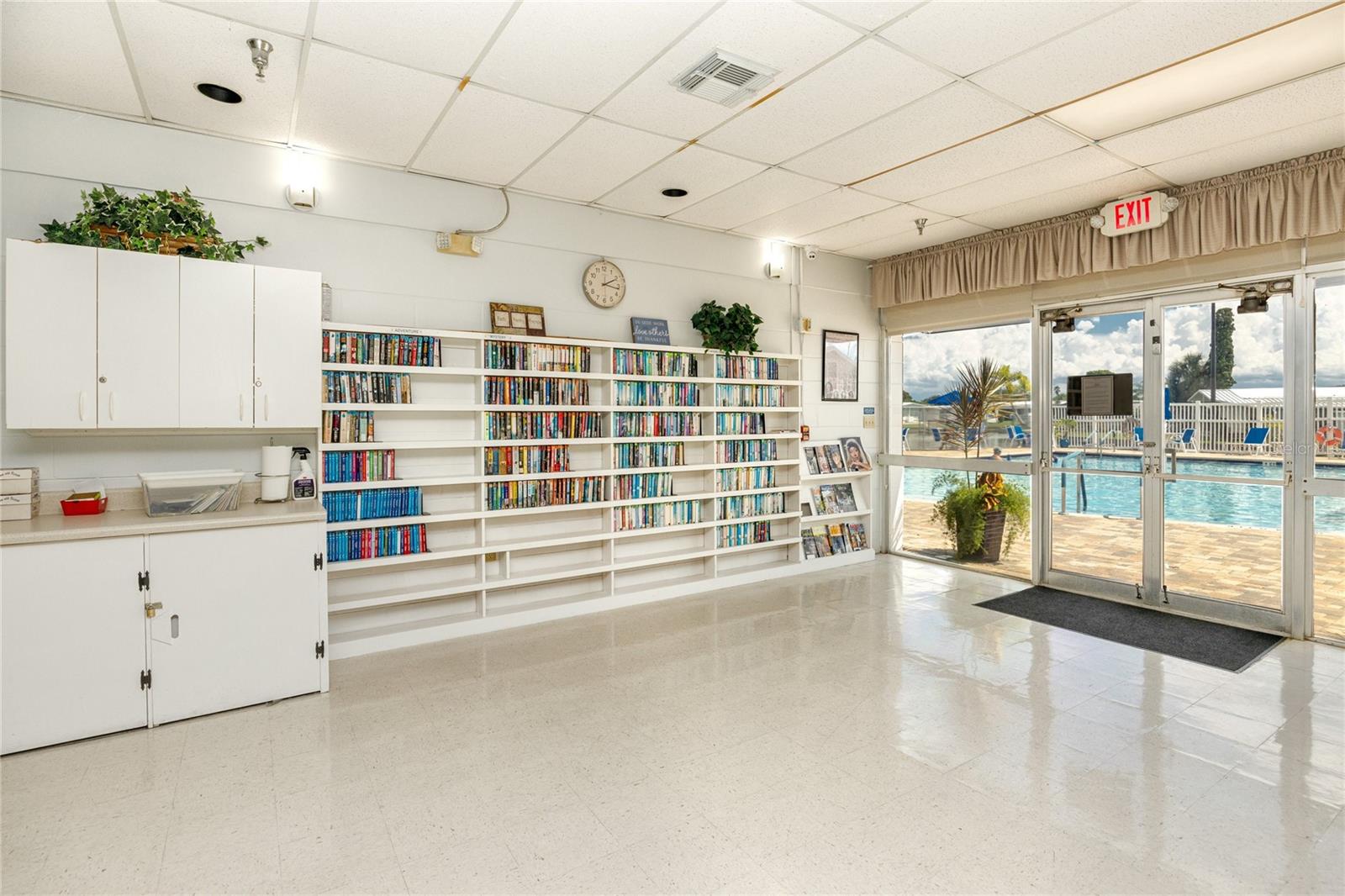 6821 AMERICANA DR NE #106 — photo 42