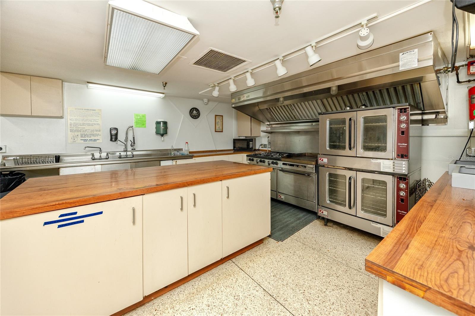 6821 AMERICANA DR NE #106 — photo 43