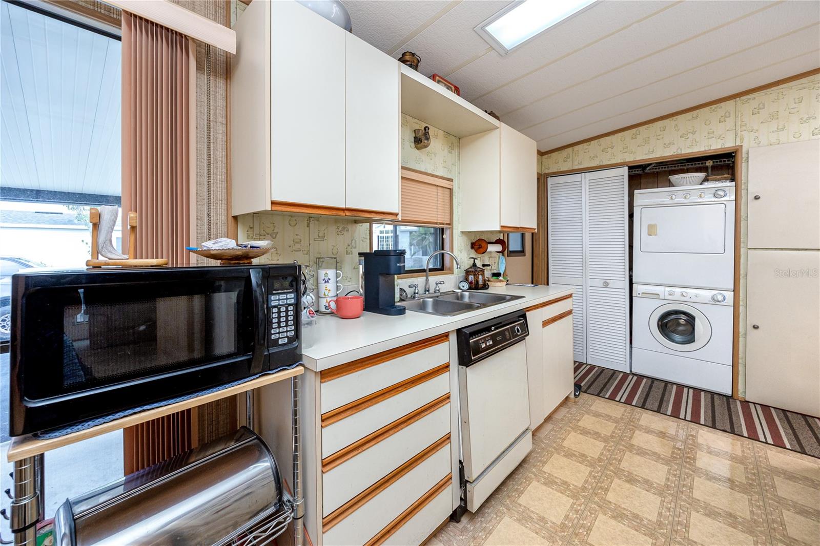 6821 AMERICANA DR NE #106 — photo 19