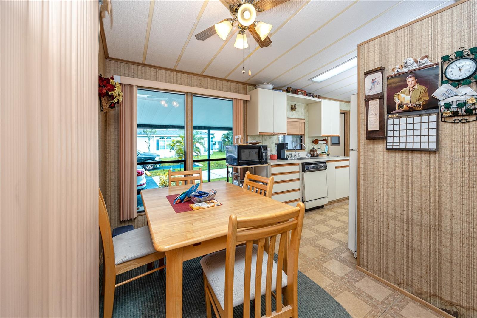 6821 AMERICANA DR NE #106 — photo 20