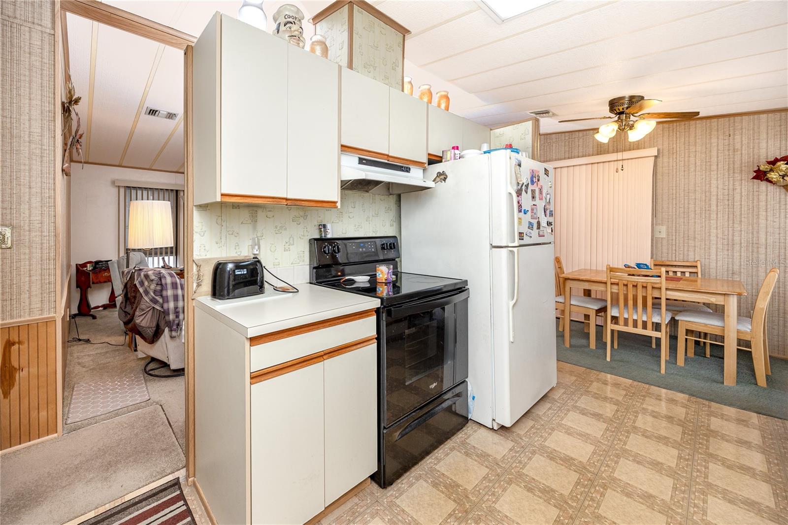 6821 AMERICANA DR NE #106 — photo 18