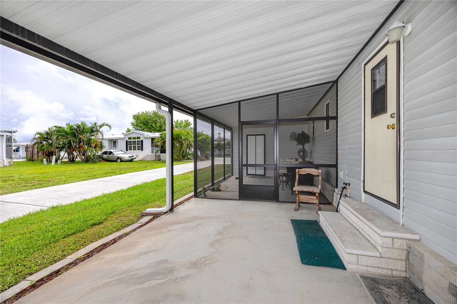 6821 AMERICANA DR NE #106 — photo 4