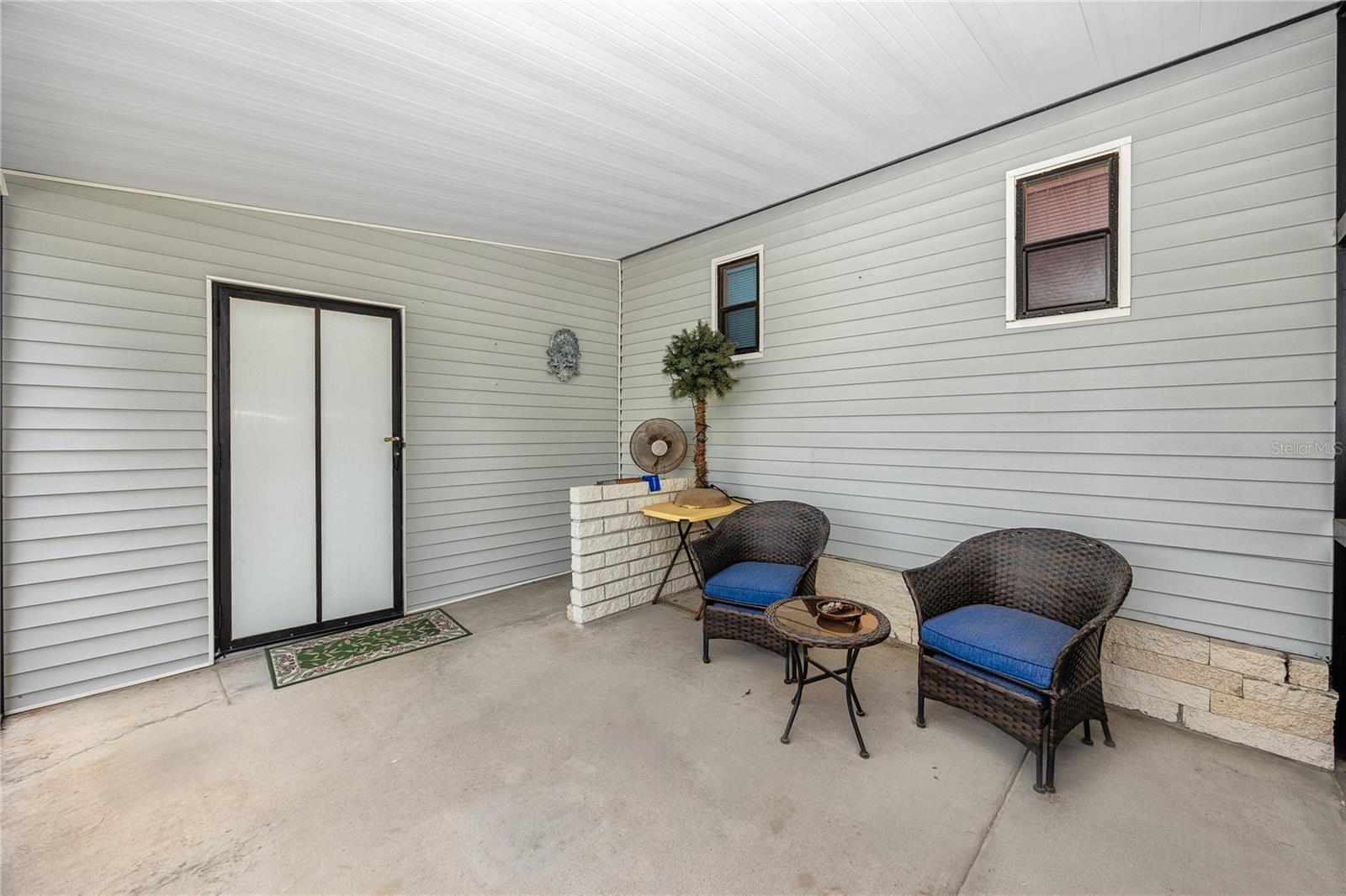 6821 AMERICANA DR NE #106 — photo 3