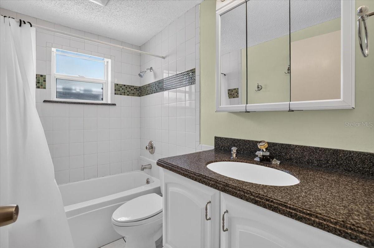 524 SPRING AVE — photo 14