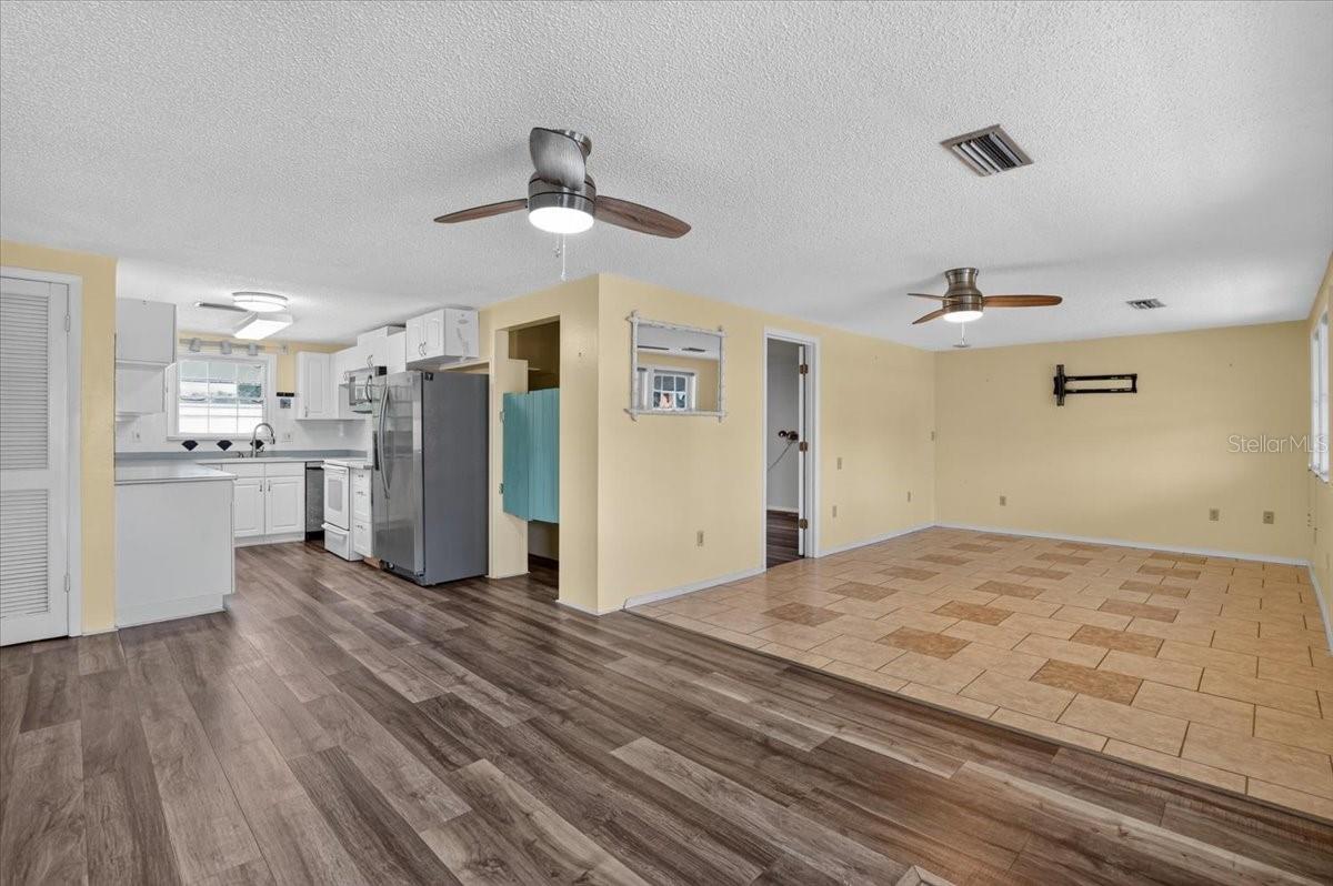 524 SPRING AVE — photo 6
