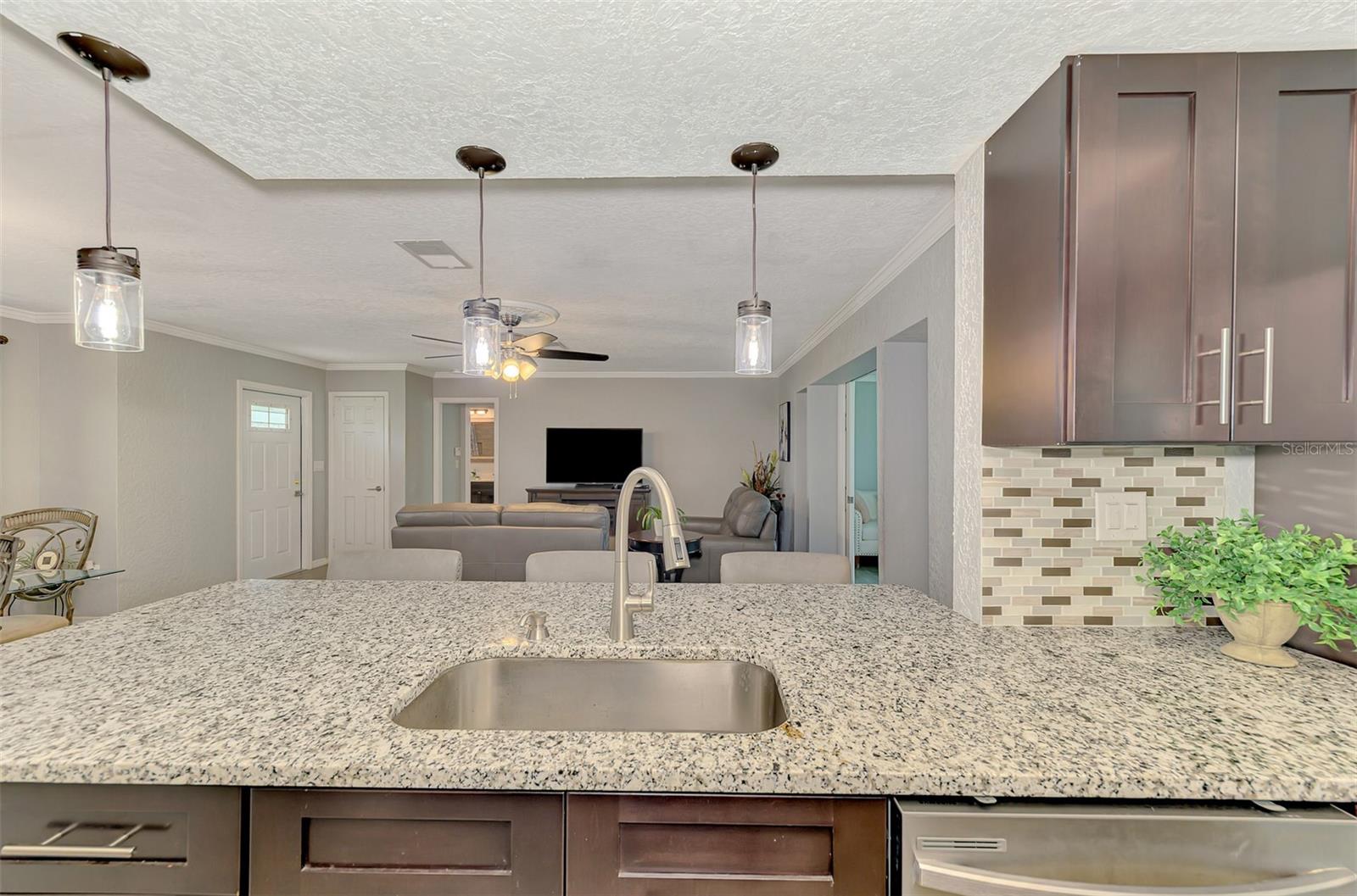 4240 SHAMROCK DR — photo 26
