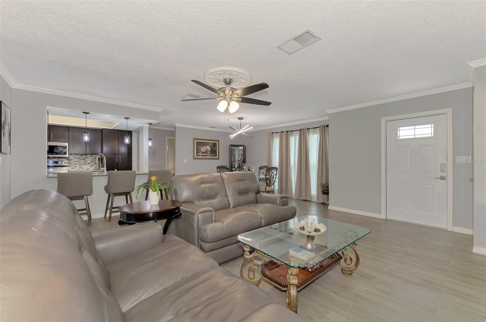 4240 SHAMROCK DR — photo 12