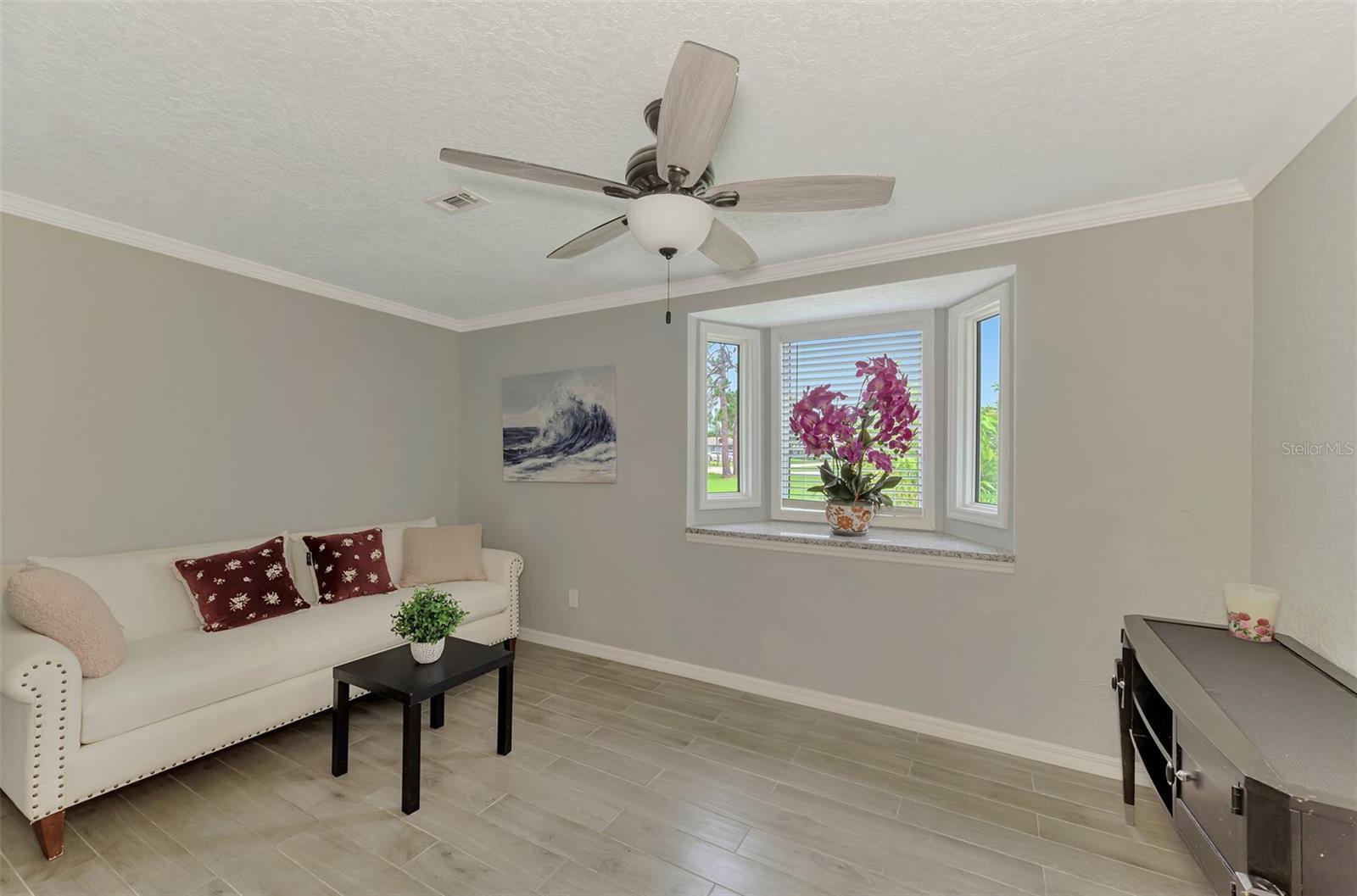 4240 SHAMROCK DR — photo 27