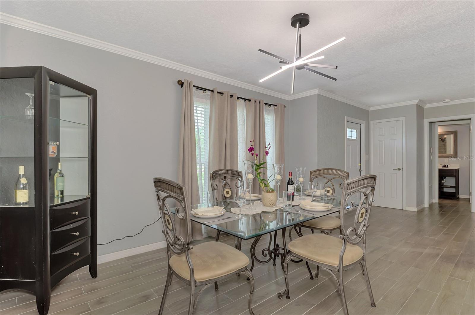 4240 SHAMROCK DR — photo 14