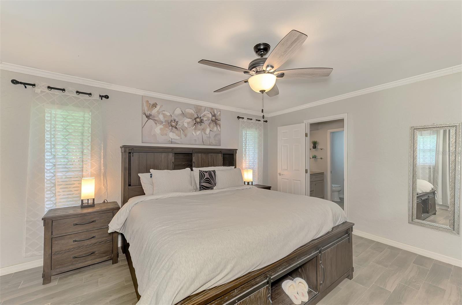 4240 SHAMROCK DR — photo 31