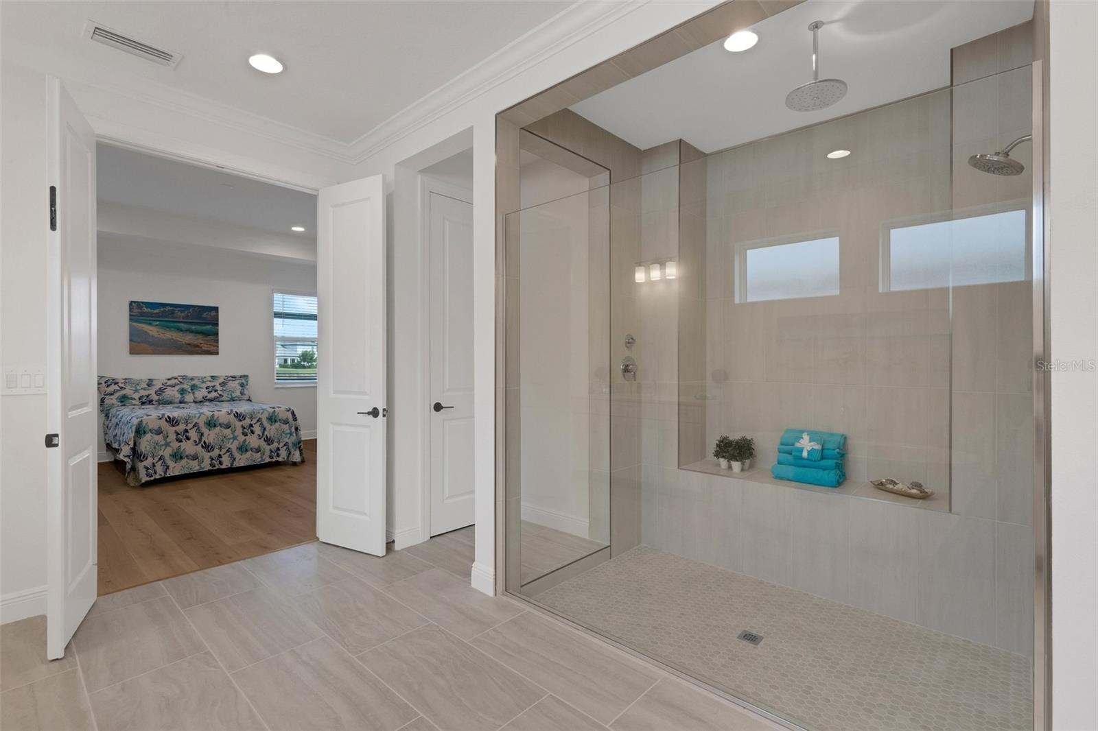 1669 LUGANO CIR — photo 41