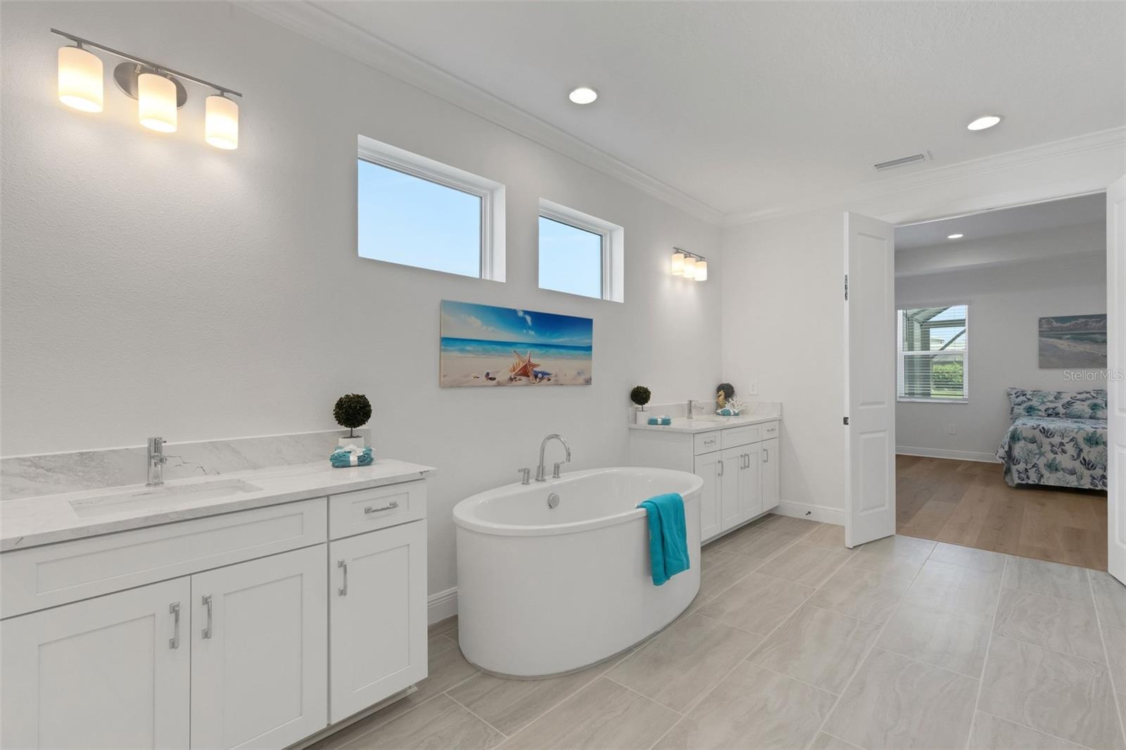 1669 LUGANO CIR — photo 39