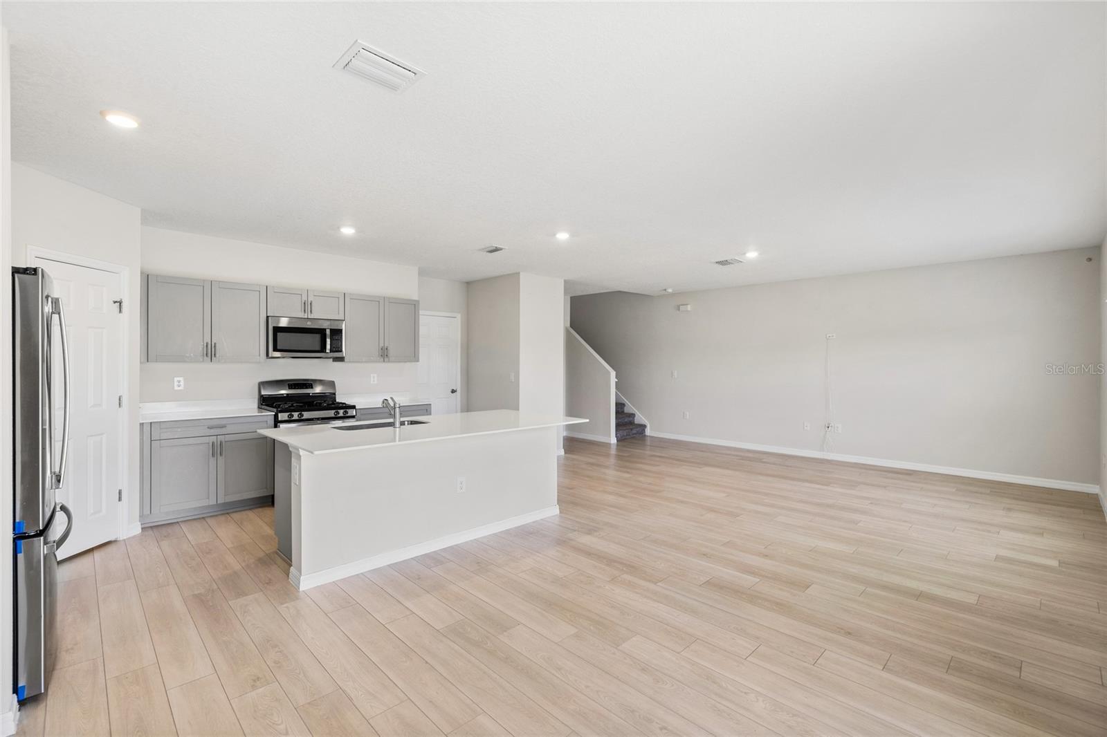 14886 SUMMER BRANCH DR — photo 9
