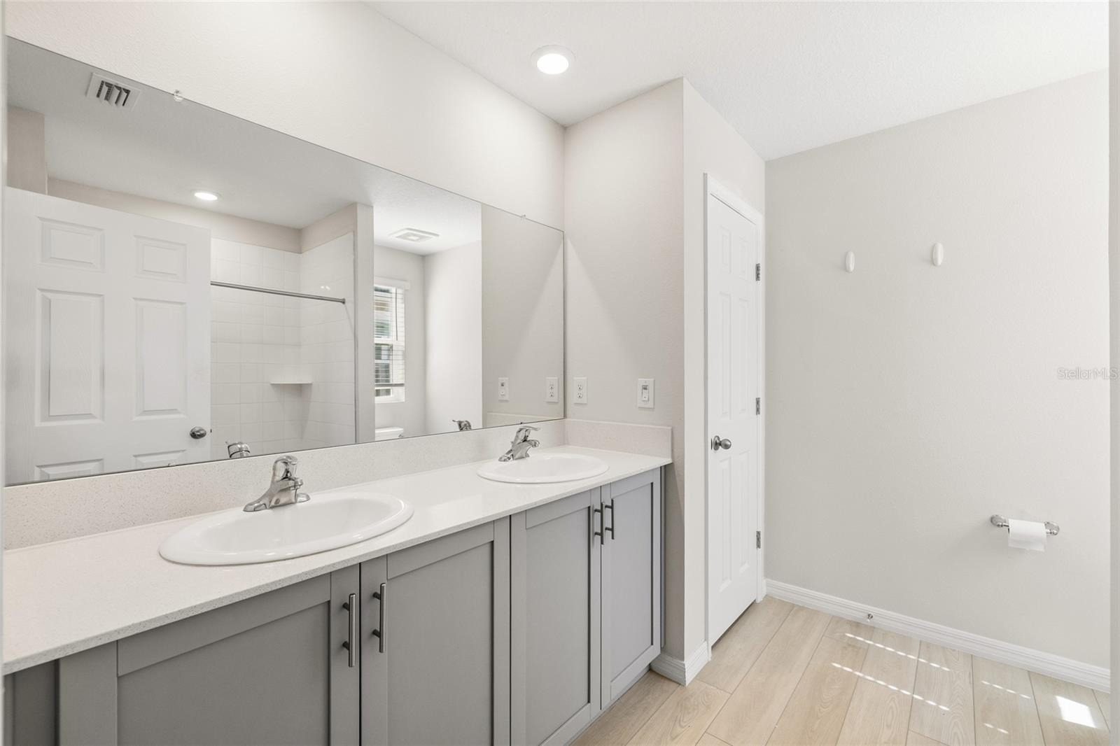 14886 SUMMER BRANCH DR — photo 28