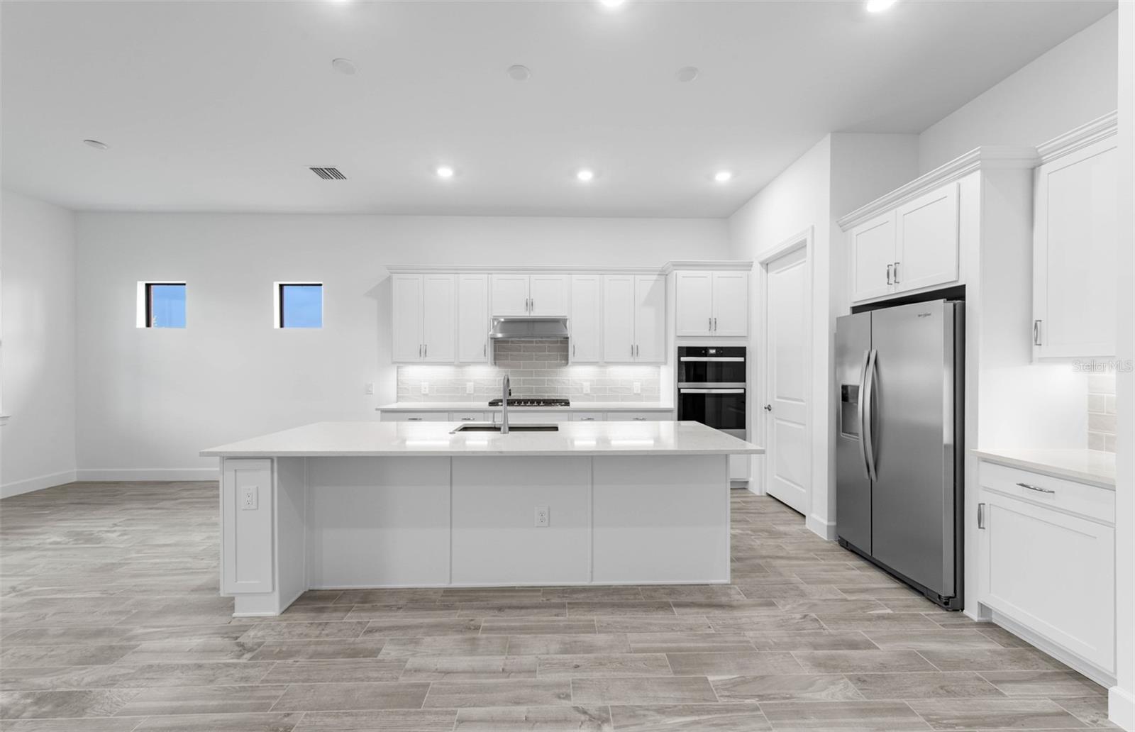 5006 GOLDEN SHORE CT — photo 11