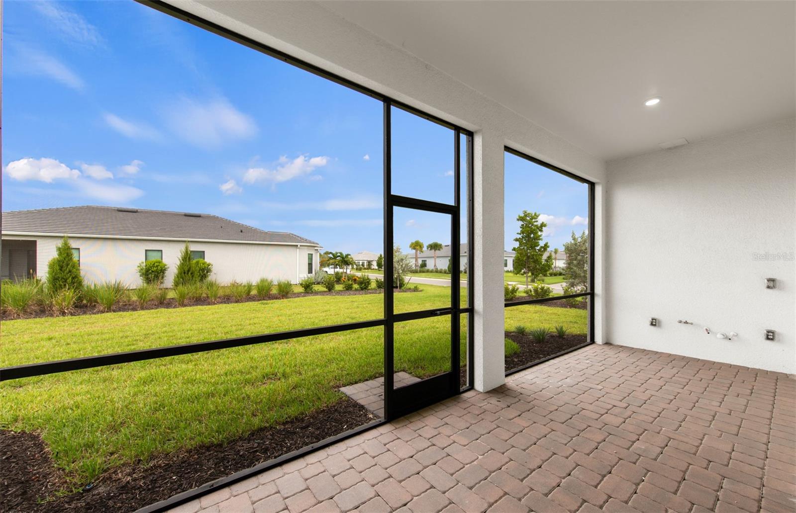 5006 GOLDEN SHORE CT — photo 26