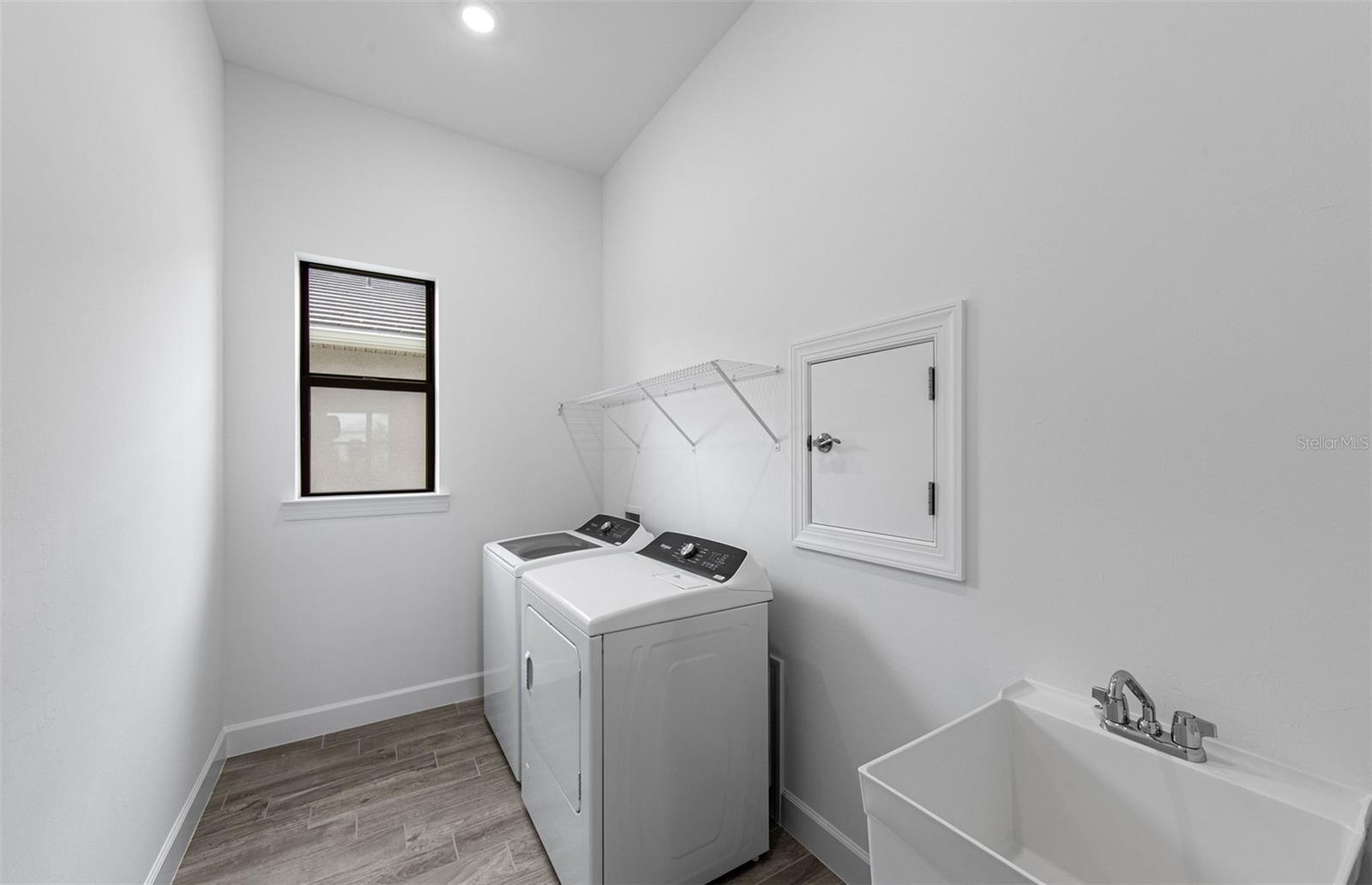 5006 GOLDEN SHORE CT — photo 21