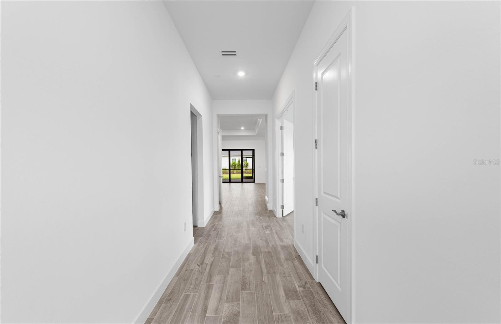 5006 GOLDEN SHORE CT — photo 5