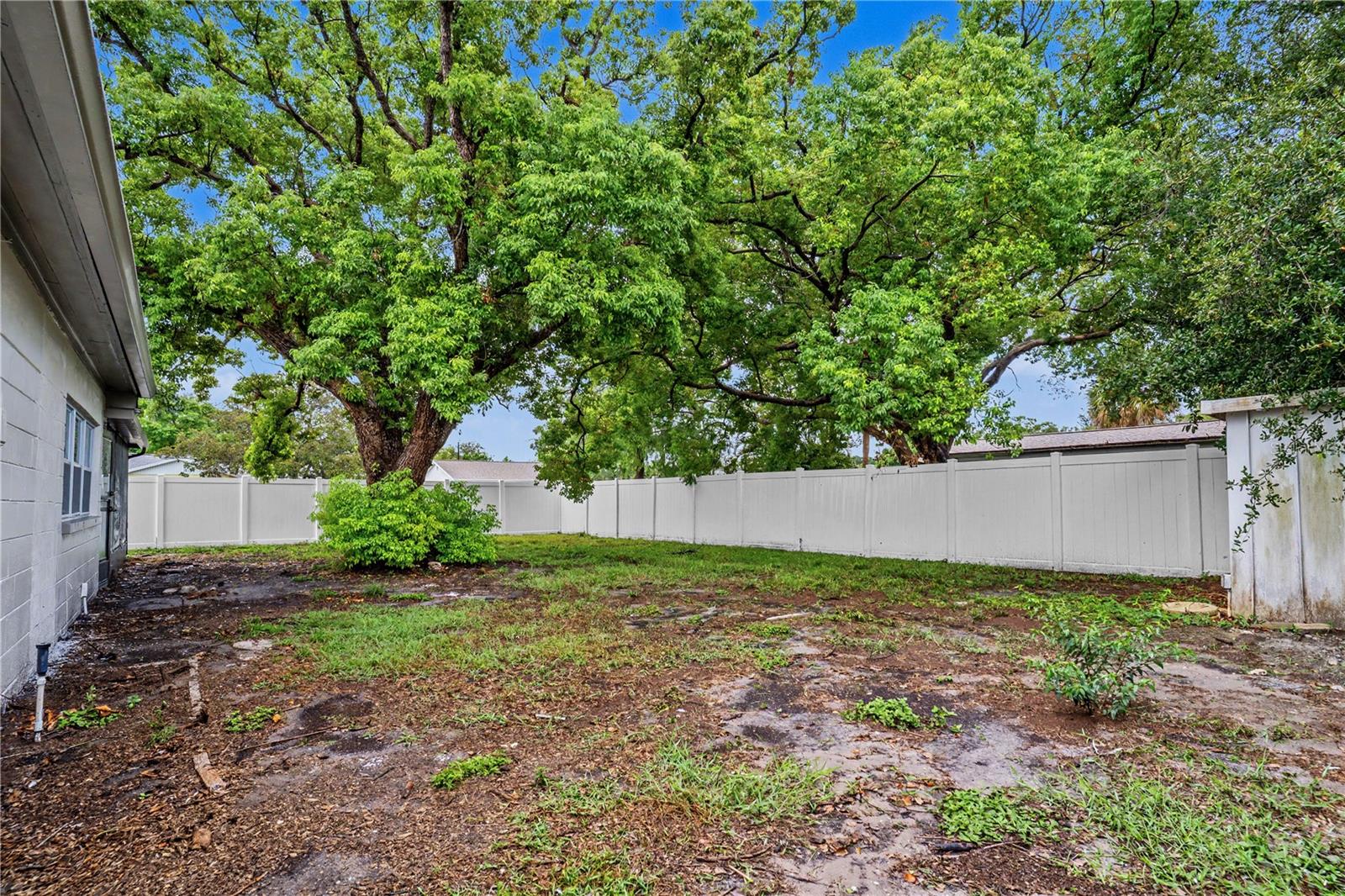 11928 TEMPLE CT — photo 35