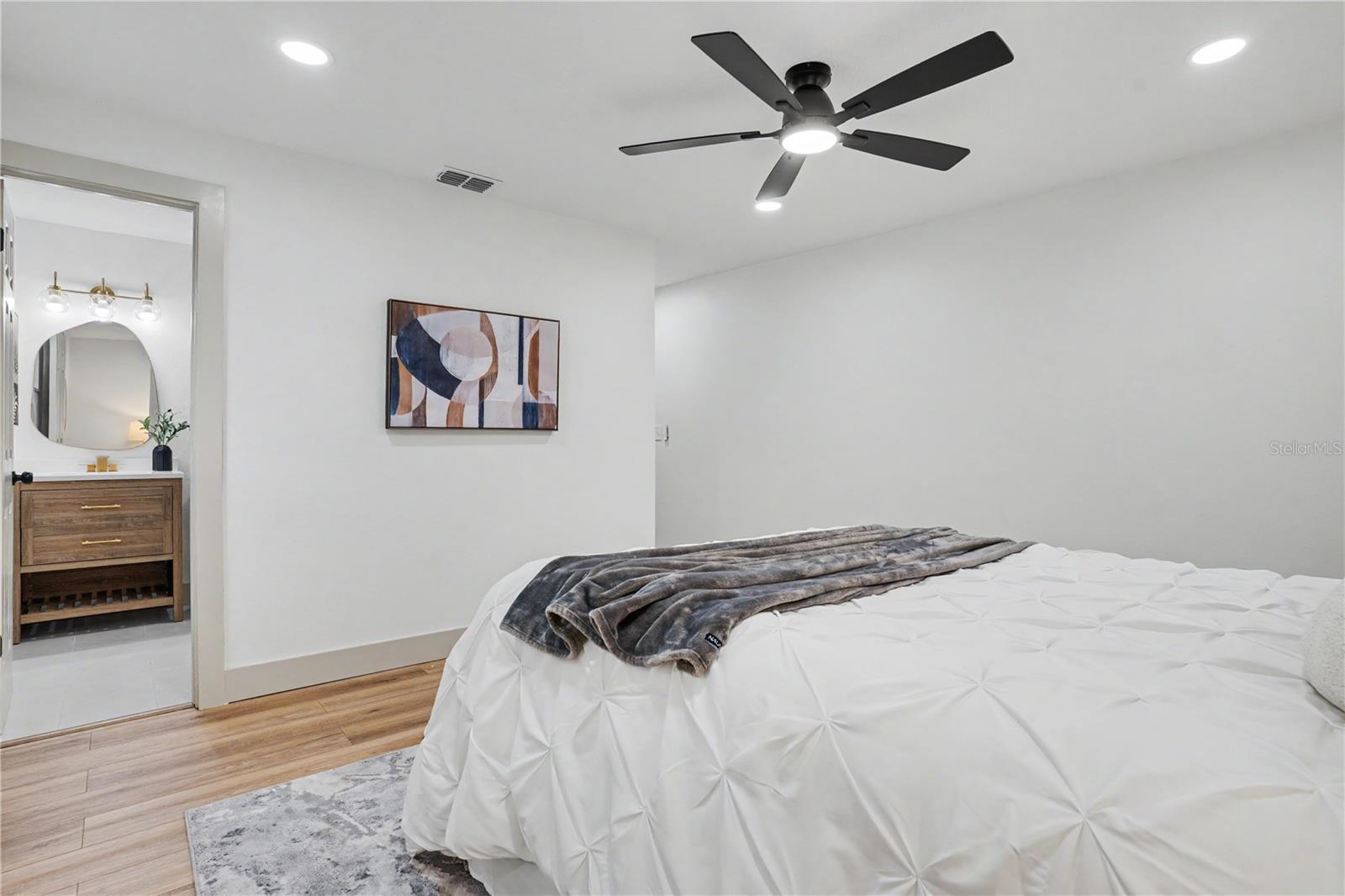 11928 TEMPLE CT — photo 20