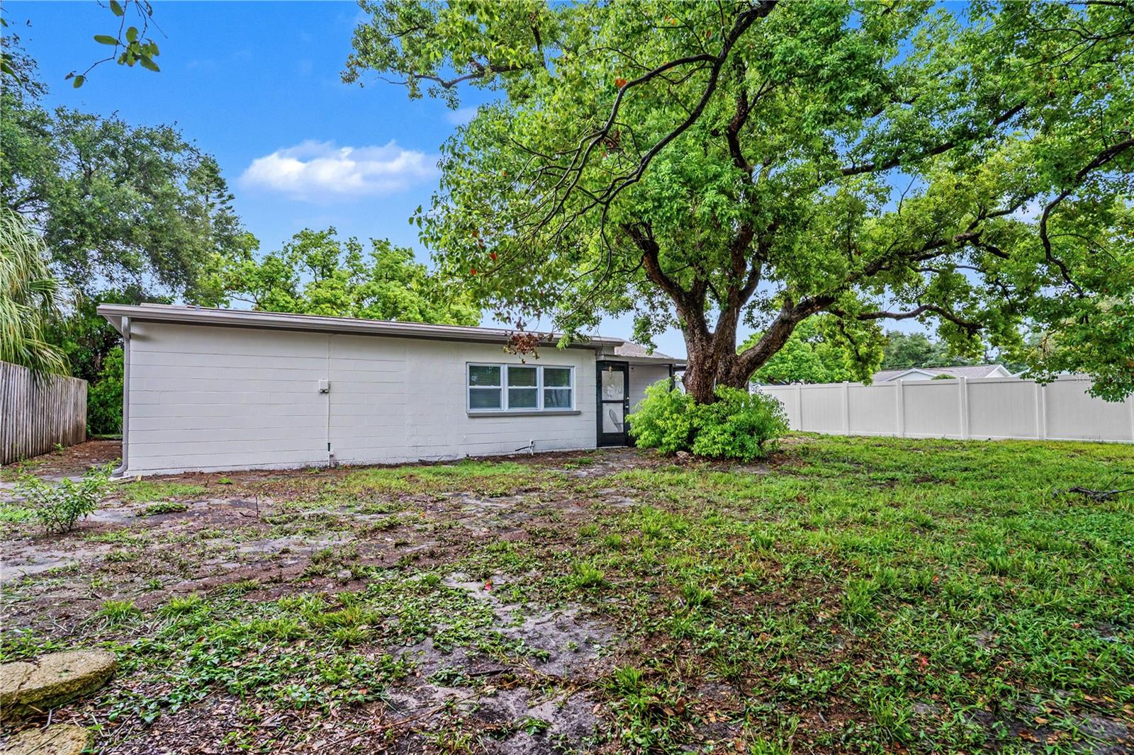 11928 TEMPLE CT — photo 34