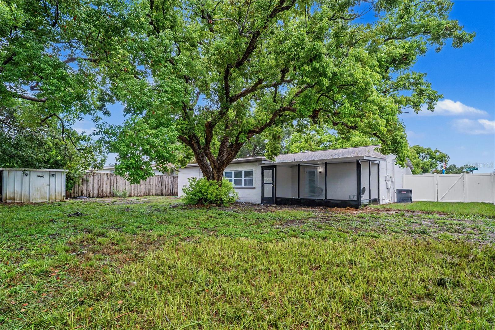 11928 TEMPLE CT — photo 33