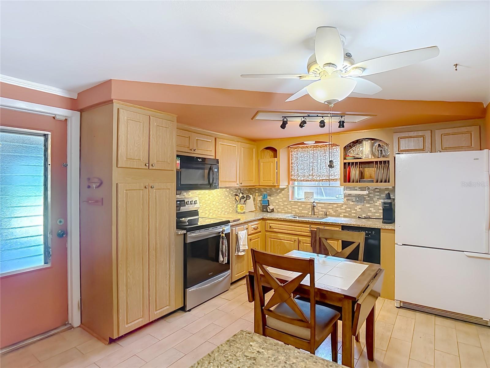 3641 WELLINGTON DR — photo 19