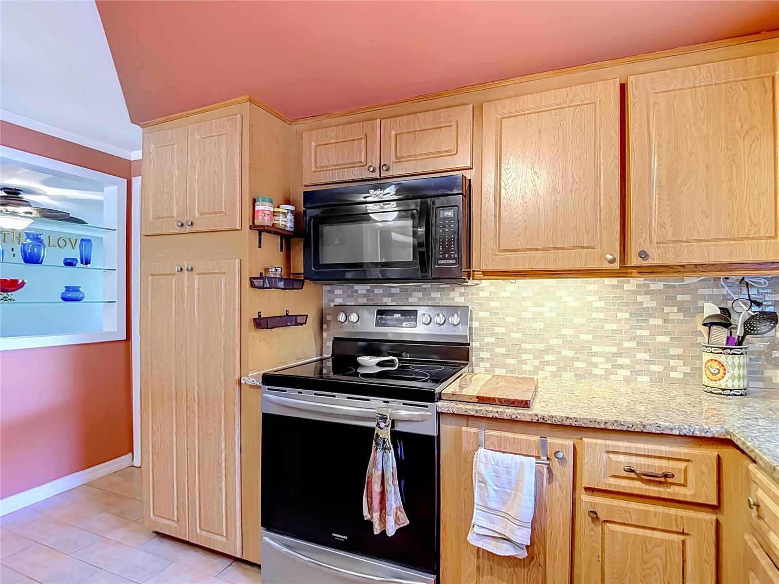 3641 WELLINGTON DR — photo 23