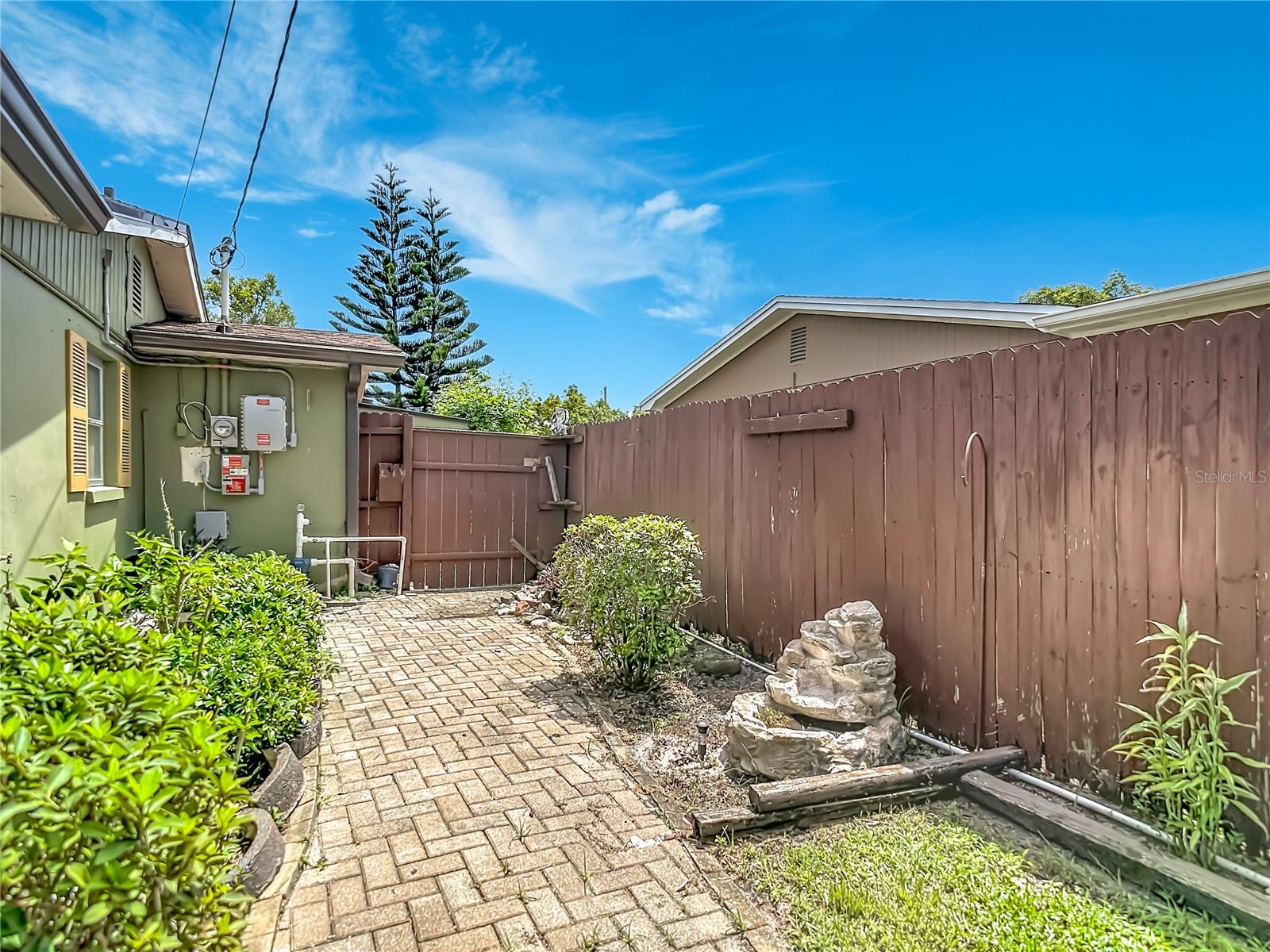 3641 WELLINGTON DR — photo 66