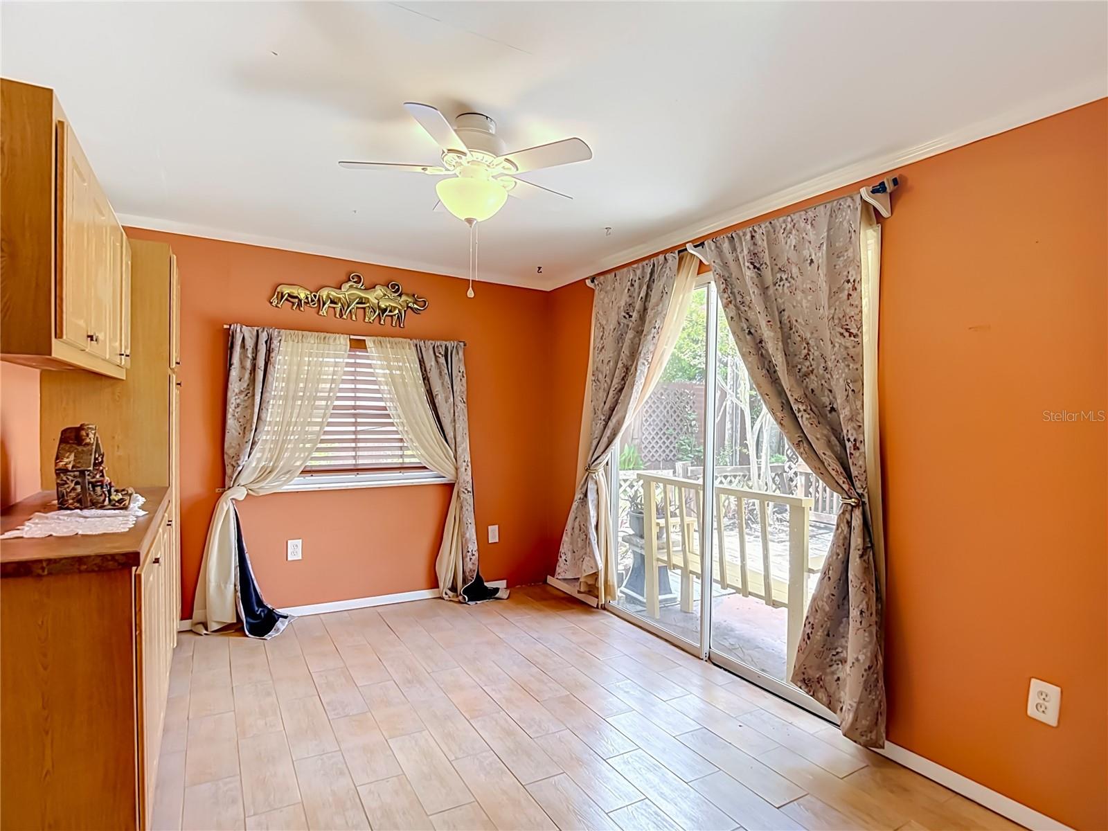 3641 WELLINGTON DR — photo 32