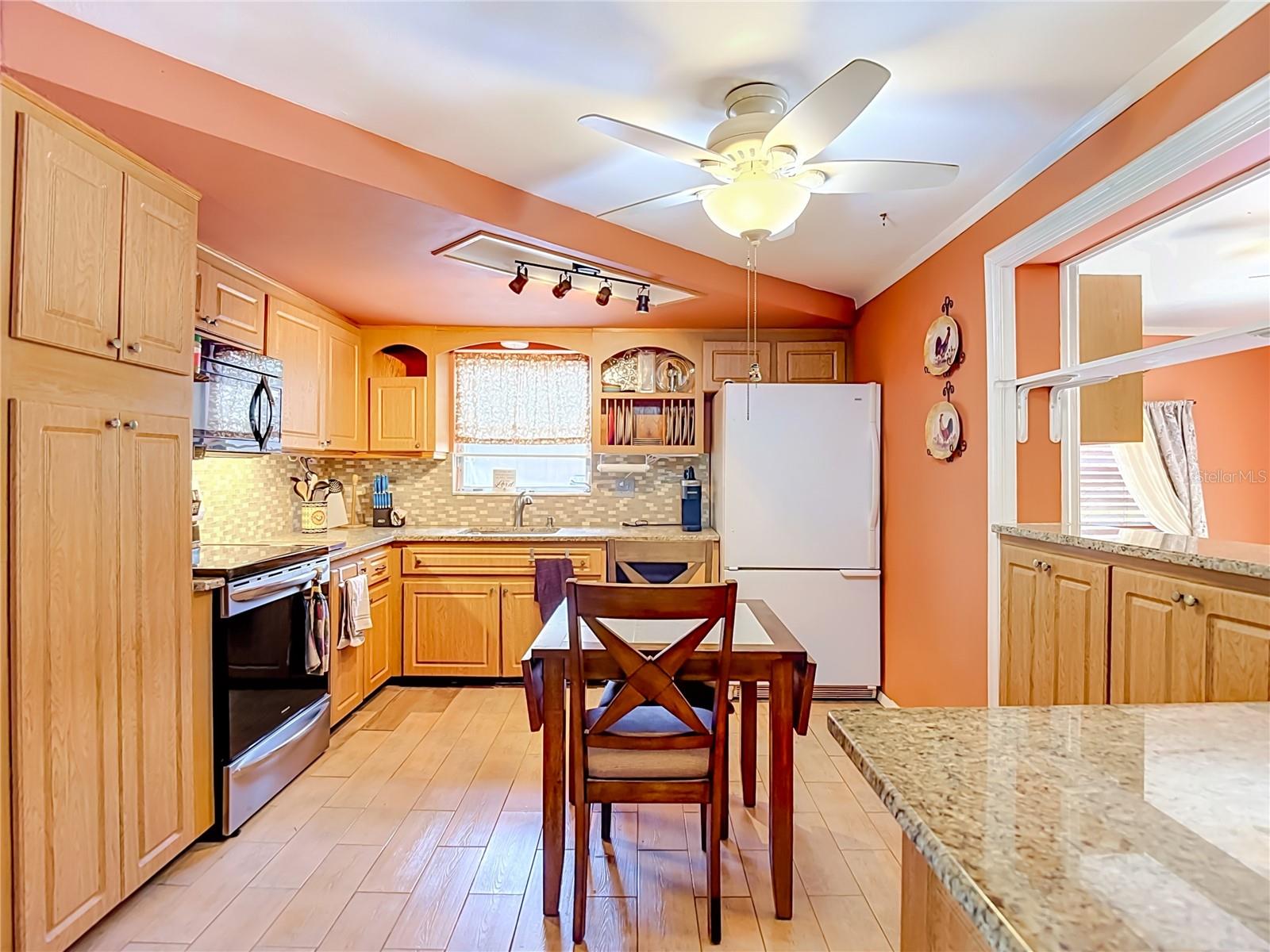 3641 WELLINGTON DR — photo 20