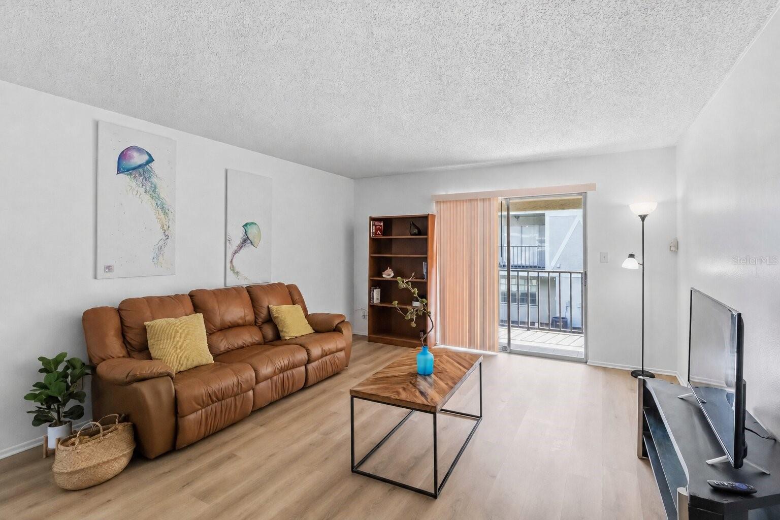 14462 REUTER STRASSE CIR #607 — photo 4