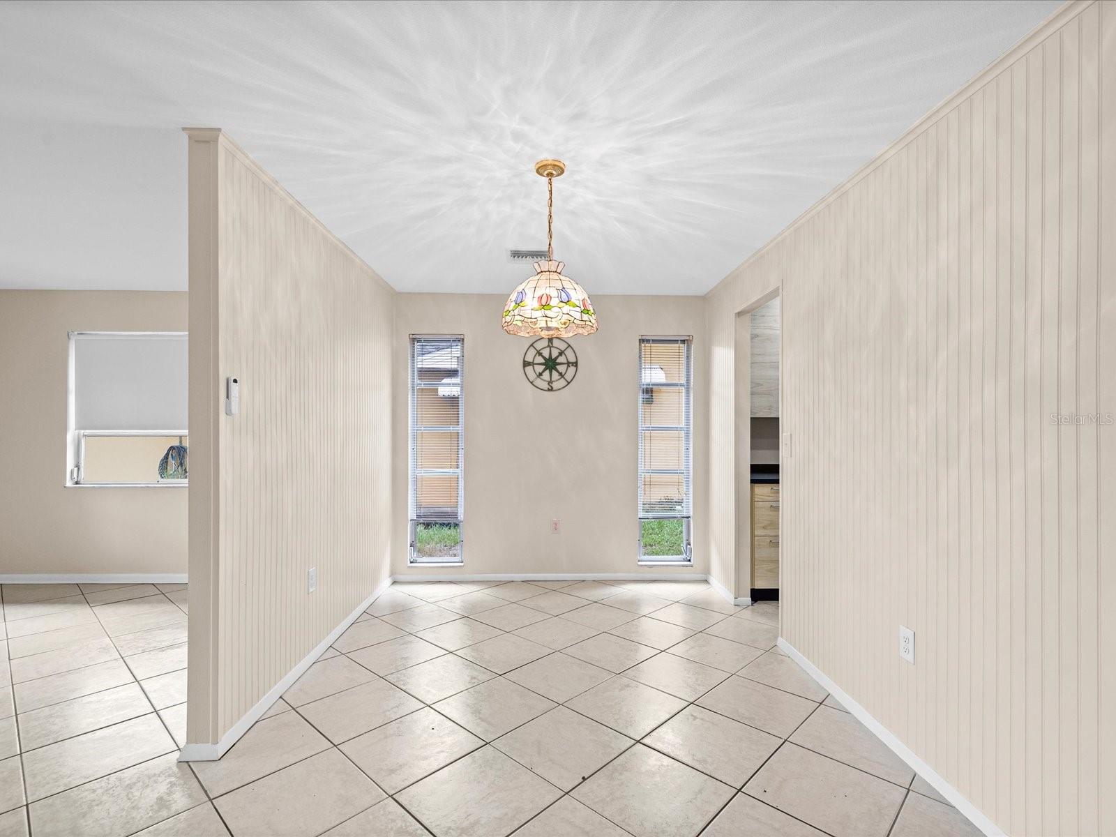 1547 ANDOVER DR — photo 7