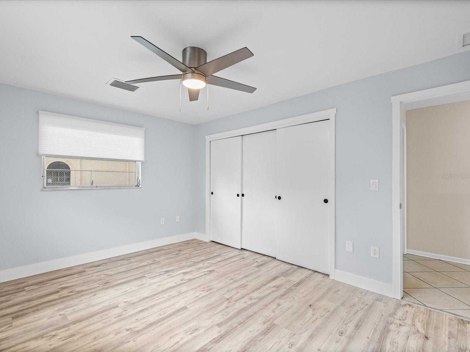 1547 ANDOVER DR — photo 17